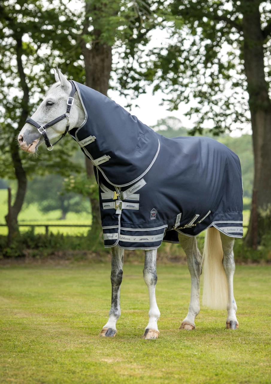 LeMieux Arika Featherweight Lightweight Rug 0G in Navy Blue for Horses