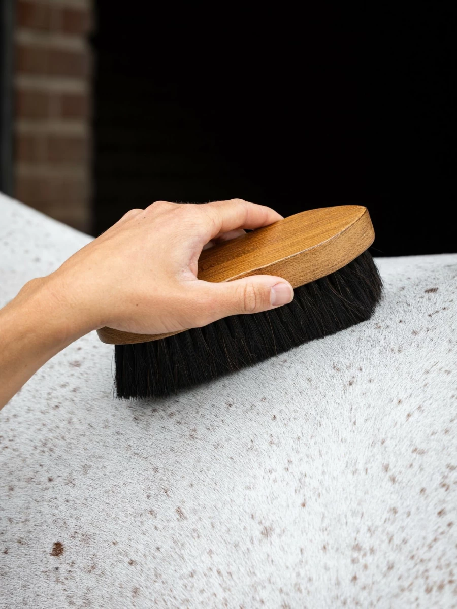 LeMieux Artisan Combi Body Brush for Horses - Premium Brown Grooming Tool, One Size