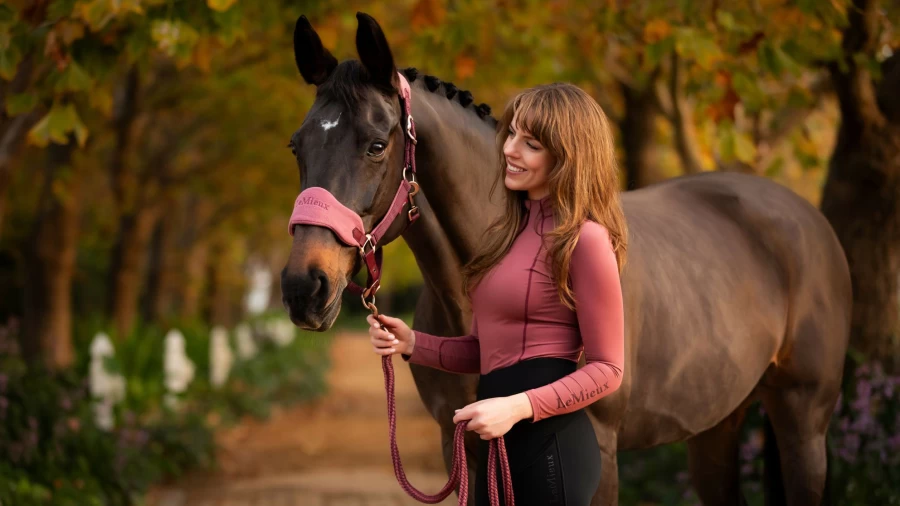 LeMieux Vogue Headcollar & Lead Rope Set in Orchid for Horses – Premium Equestrian Training Gear